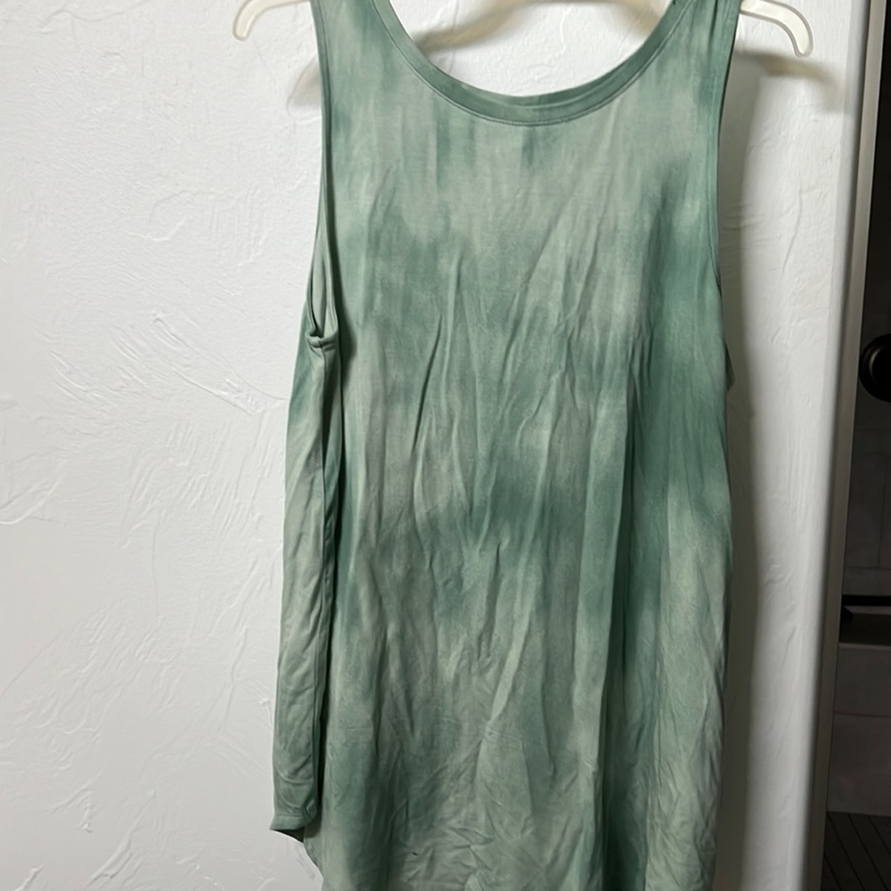 Old Navy tank